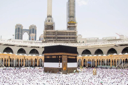 Experience 5 Star Luxury 24-Day Shifting Hajj Package